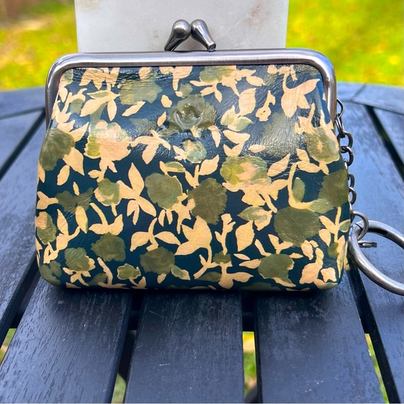 Patricia Nash Handbags - New Patricia Nash Borse Coin Purse in Olive Groves Print